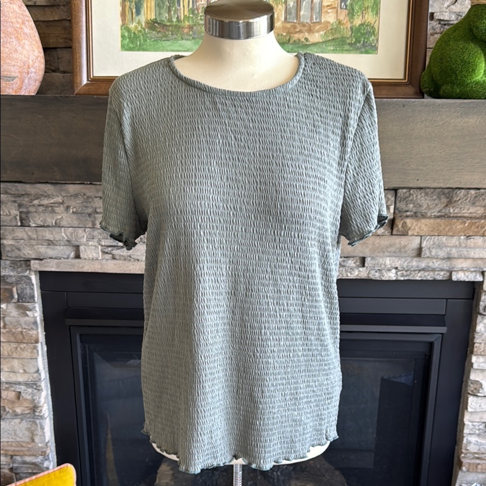 Gilli Ruched Crew Neck T-Shirt